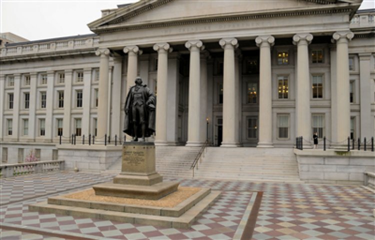 США видят риски зимнего всплеска цен на нефть из-за санкций против РФ - минфин