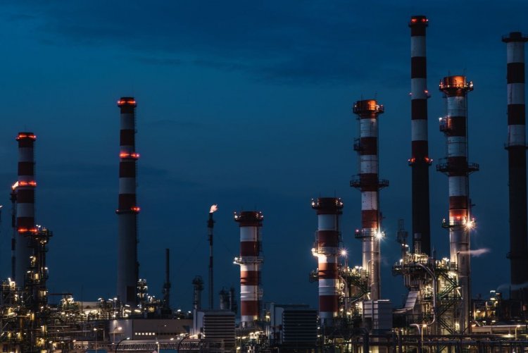 Экспорт нефти из России в КНР в 2023 году вырастет на 15% и превысит 100 млн тонн