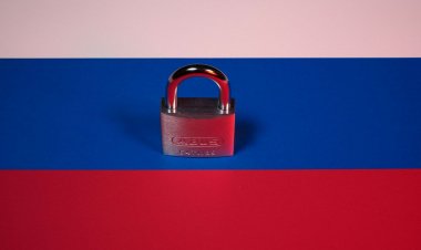 Британия ввела санкции против АО «Русгаздобыча» и 22 танкеров