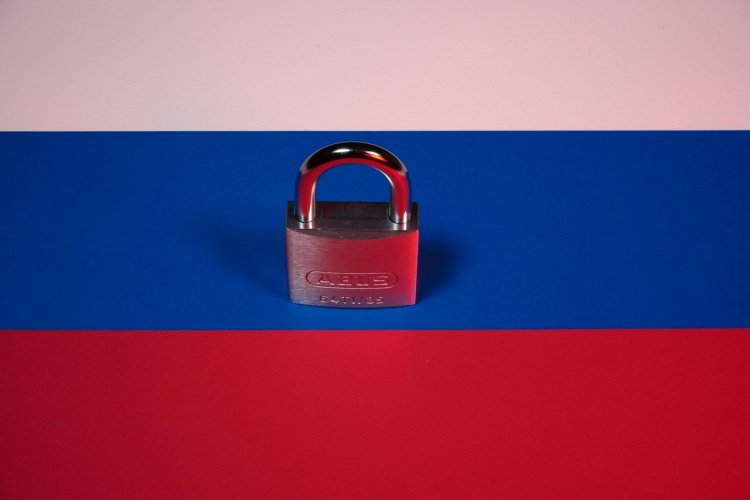 Британия ввела санкции против АО «Русгаздобыча» и 22 танкеров