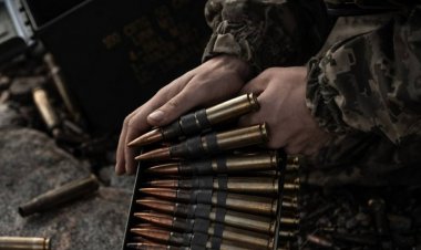 «Не надоело еще?»: бойцы ВС РФ обратились к солдатам ВСУ из-за флага