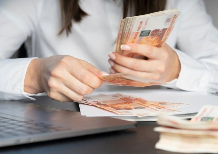 Стало известно, что замам одного губернатора могут доплатить 40 млн рублей