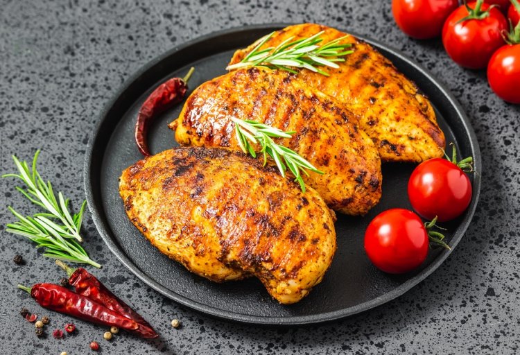 Рецепт для похудения: запеченная куриная грудка. Едим — и килограммы уходят