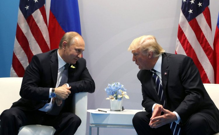Трамп сообщил, что поговорил по телефону с Путиным