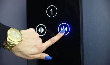 Лифт с пассажиром сорвался с 21 этажа в Москве