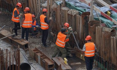 Мигрантам передумали запрещать работу на стройках в российском регионе