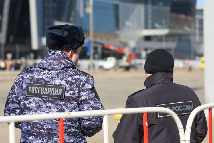 Открывший стрельбу в Мурманске мужчина нейтрализован