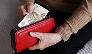 Стало известно, кому повысят пенсию в мае